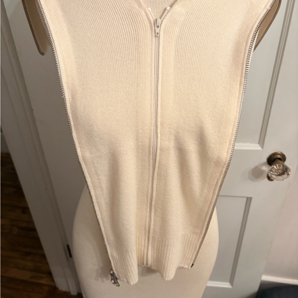 Don’t miss out on the hottest trend. A cashmere blend dicky by Veronica Beard